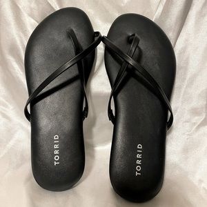 Torrid black flip flops
